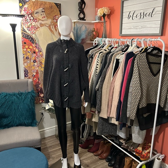 Michael Kors Size Small Grey Chunky Knit Poncho - Picture 6 of 13